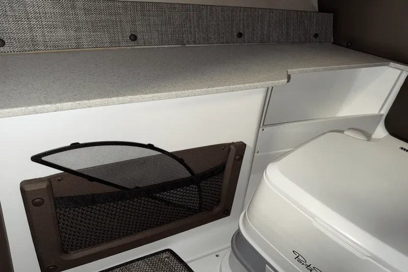 Slide: The Image of Cobalt R6 Outboard 2025 - 77