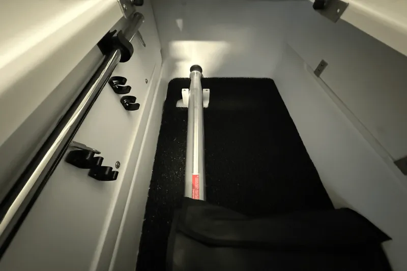 Slide: The Image of Cobalt R6 Outboard 2025 - 82