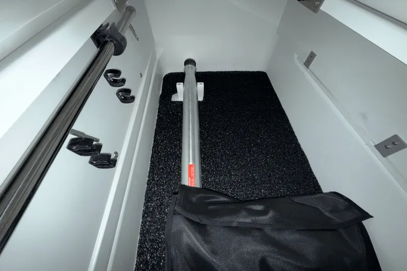 Slide: The Image of Cobalt R6 Outboard 2025 - 83