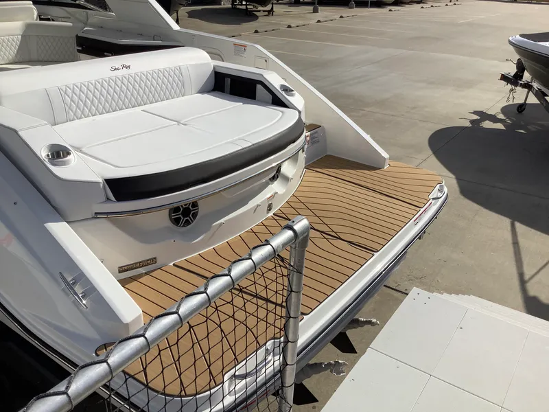 Slide: The Image of Sea Ray SLX 310 2026 - 3