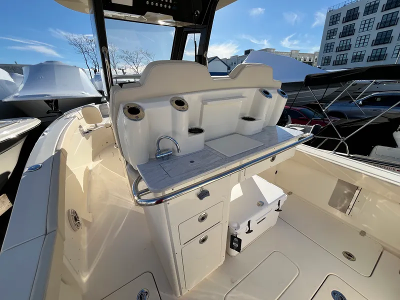 Slide: The Image of Scout 260 LXF 2026 - 16