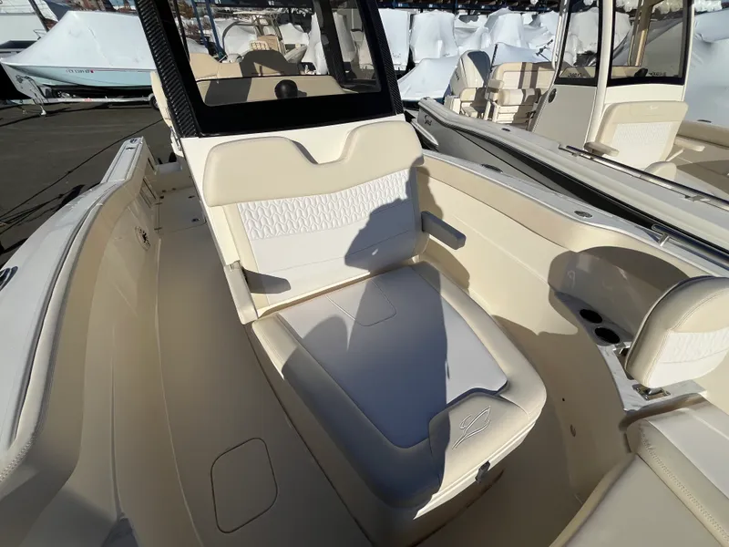 Slide: The Image of Scout 260 LXF 2026 - 32