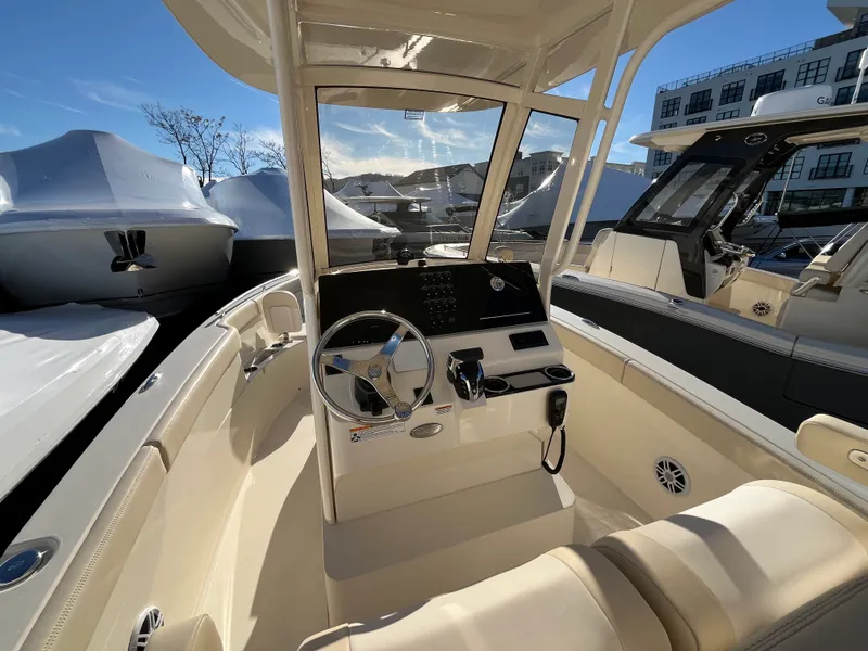 Slide: The Image of Scout 240 XSF 2026 - 11