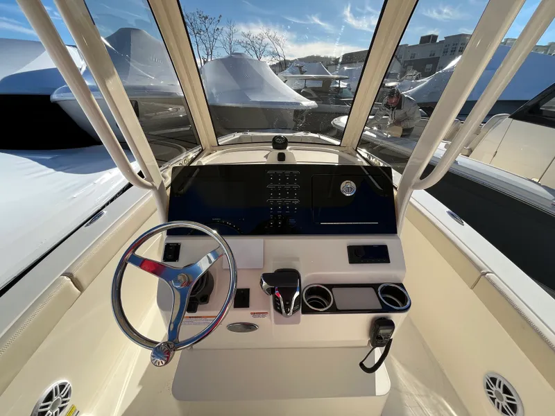 Slide: The Image of Scout 240 XSF 2026 - 13