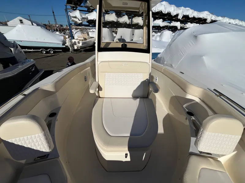 Slide: The Image of Scout 240 XSF 2026 - 16