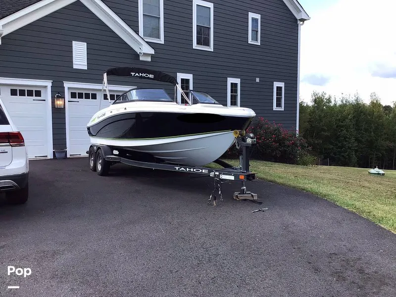 The Image of Tahoe 700 2018 - 15847665