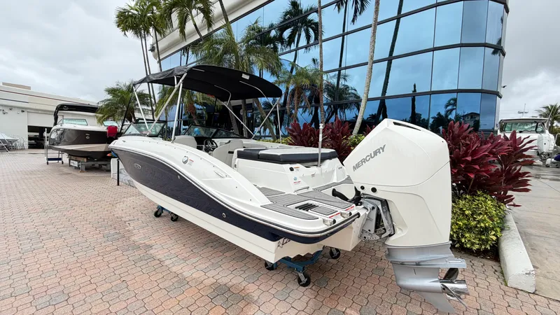 Slide: The Image of Sea Ray SPX 210 Outboard 2023 - 2