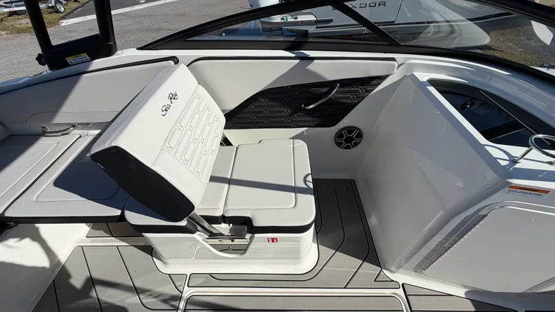 Slide: The Image of Sea Ray SPX 210 Outboard 2026 - 13