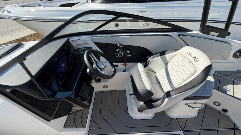 Slide: The Image of Sea Ray SPX 210 Outboard 2026 - 16