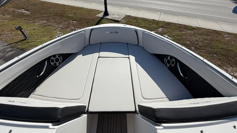 Slide: The Image of Sea Ray SPX 210 Outboard 2026 - 21