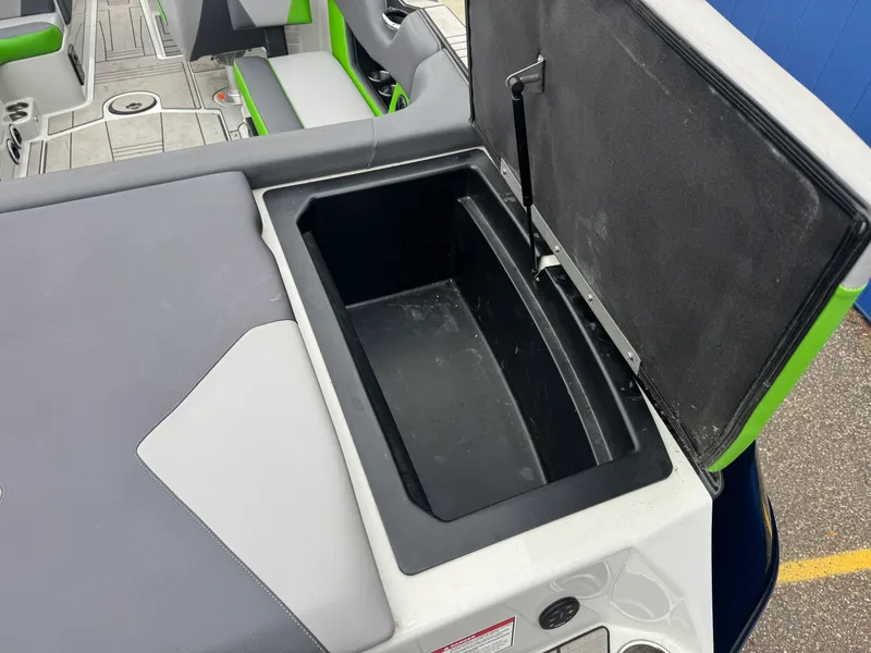 Slide: The Image of Moomba MAX 2019 - 8