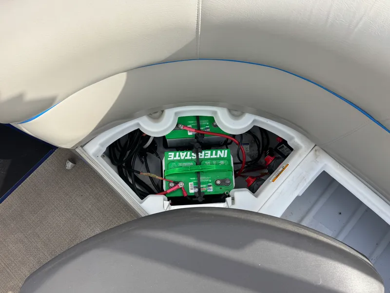 Slide: The Image of Premier 230 SOLARIS 2016 - 13