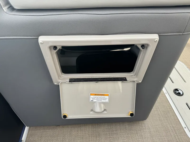 Slide: The Image of Premier 230 SOLARIS 2016 - 22