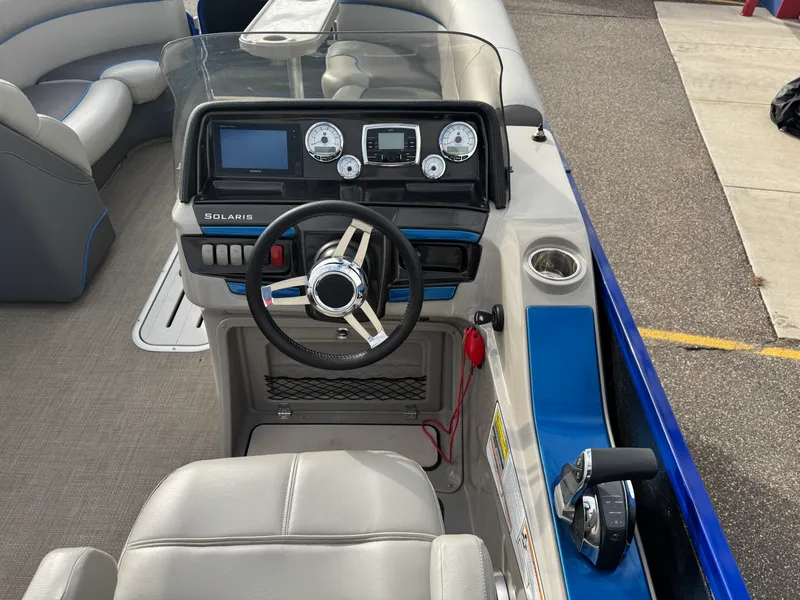 Slide: The Image of Premier 230 SOLARIS 2016 - 25
