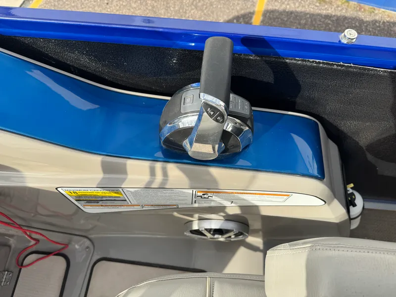 Slide: The Image of Premier 230 SOLARIS 2016 - 30