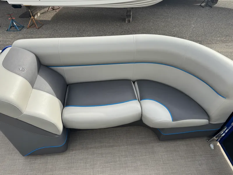 Slide: The Image of Premier 230 SOLARIS 2016 - 34