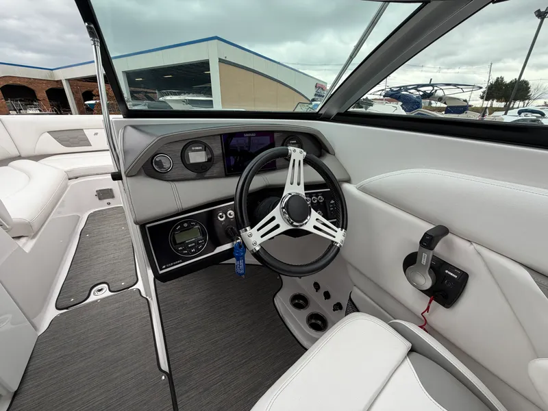 Slide: The Image of Four Winns HD270-OB 2019 - 13