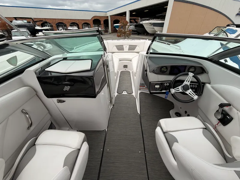 Slide: The Image of Four Winns HD270-OB 2019 - 15