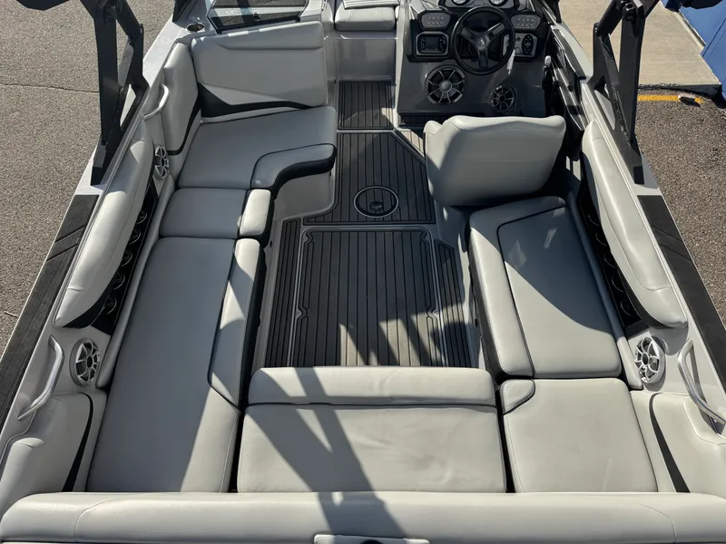 Slide: The Image of Axis T22 2018 - 15