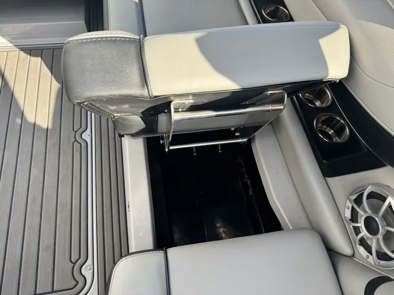 Slide: The Image of Axis T22 2018 - 22