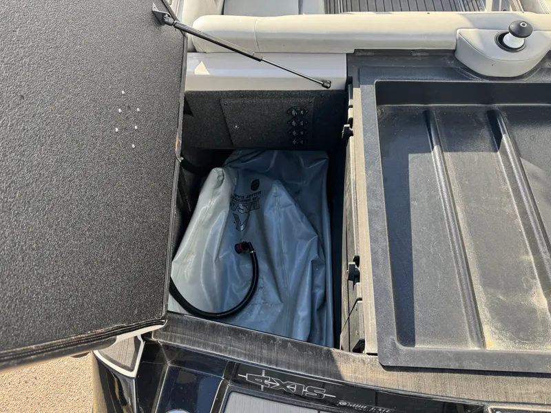 Slide: The Image of Axis T22 2018 - 9