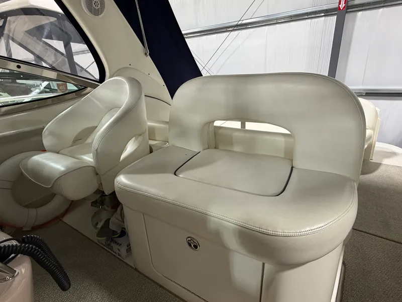 Slide: The Image of Sea Ray 360 SUNDANCER 2005 - 11