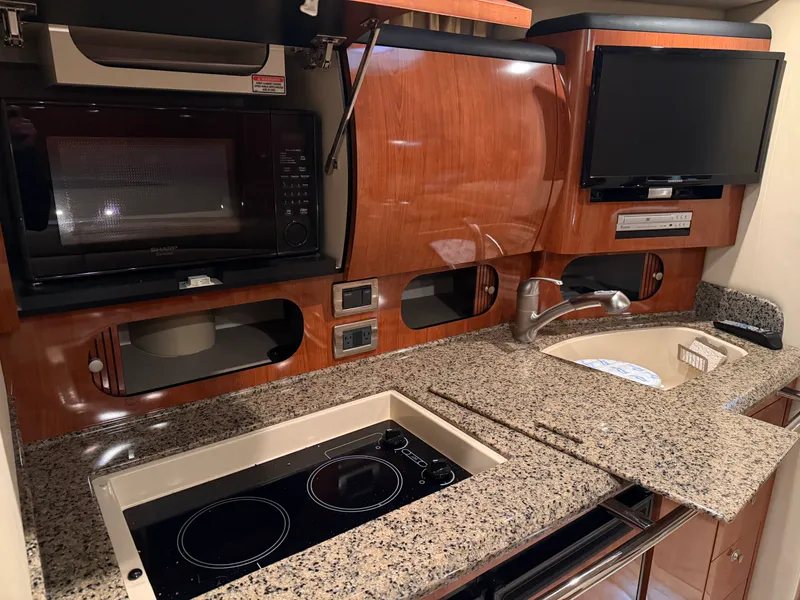 Slide: The Image of Sea Ray 360 SUNDANCER 2005 - 17