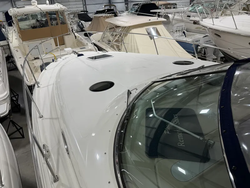 Slide: The Image of Sea Ray 360 SUNDANCER 2005 - 30