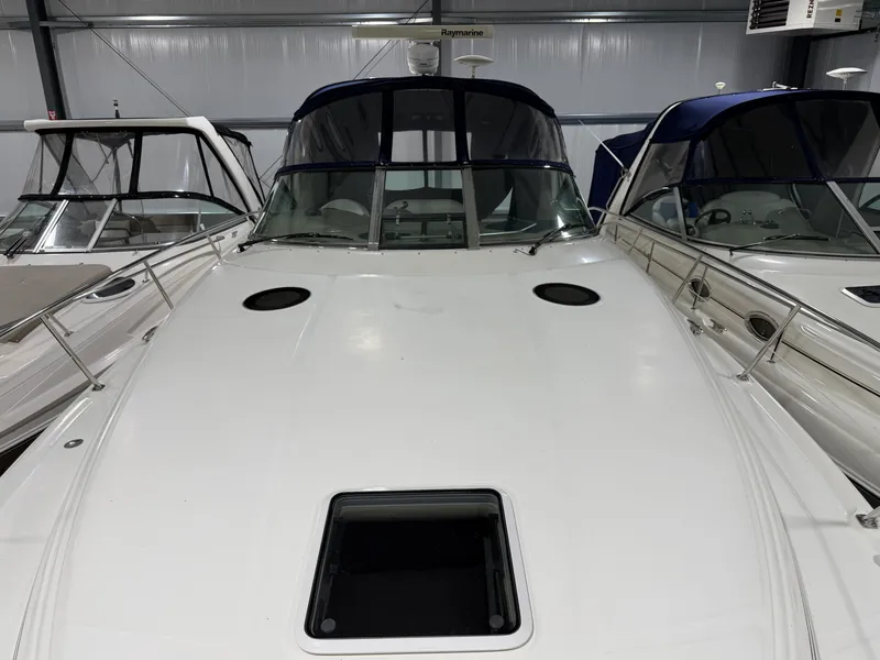 Slide: The Image of Sea Ray 360 SUNDANCER 2005 - 32