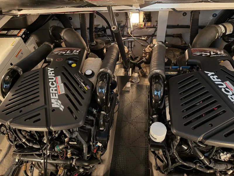 Slide: The Image of Sea Ray 360 SUNDANCER 2005 - 34