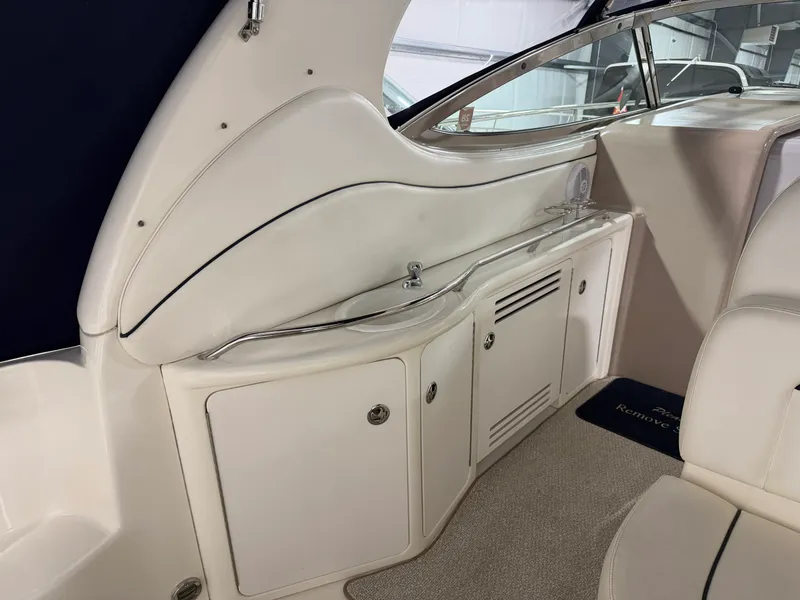 Slide: The Image of Sea Ray 360 SUNDANCER 2005 - 8