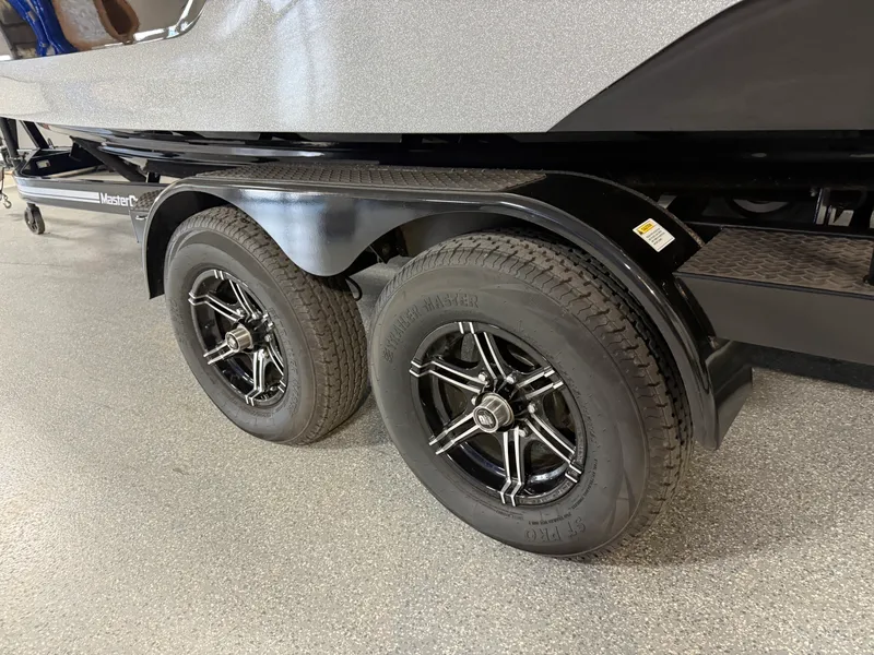 Slide: The Image of Mastercraft XT24 2022 - 101