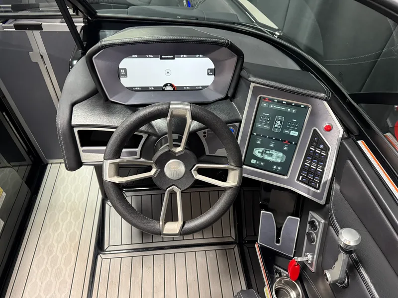 Slide: The Image of Mastercraft XT24 2022 - 76