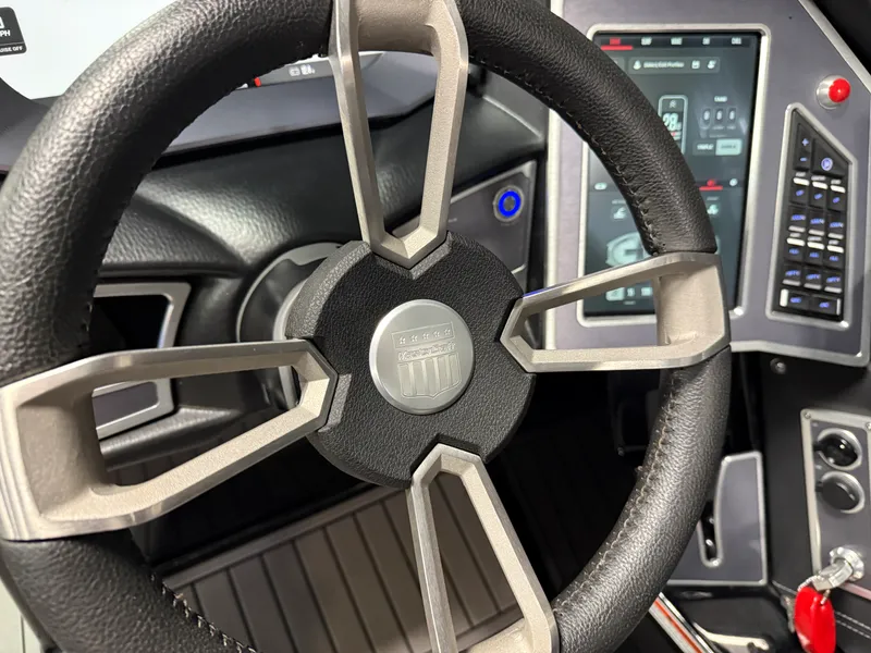 Slide: The Image of Mastercraft XT24 2022 - 77