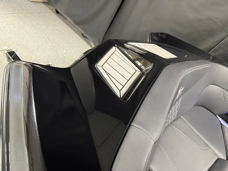 Slide: The Image of Mastercraft XT24 2022 - 96