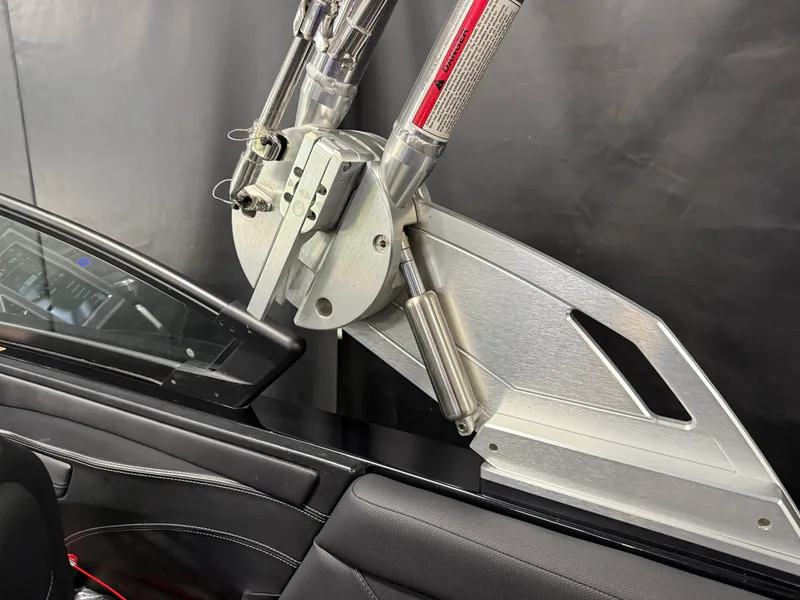 Slide: The Image of Mastercraft XT24 2022 - 99