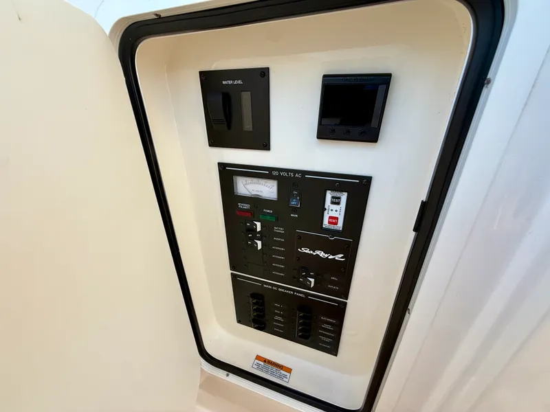 Slide: The Image of Sea Ray 310 SLX-OB 2022 - 34