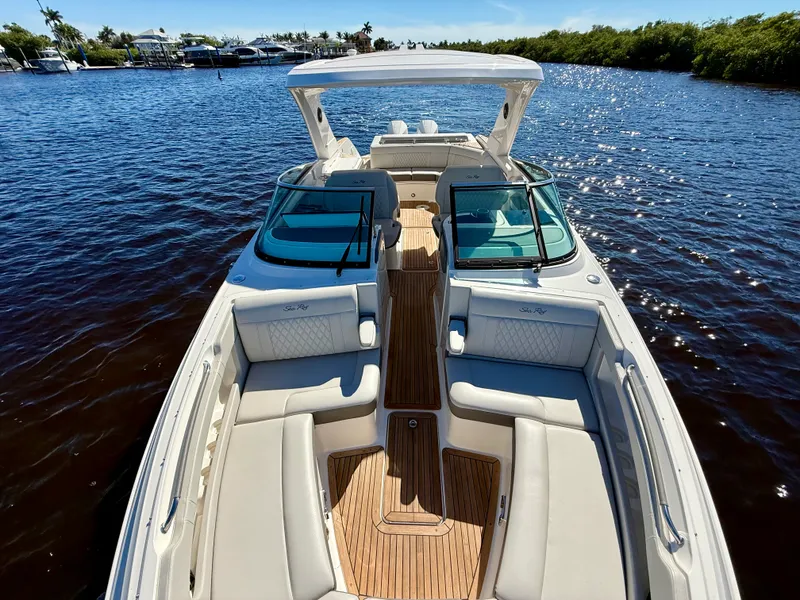 Slide: The Image of Sea Ray 310 SLX-OB 2022 - 36