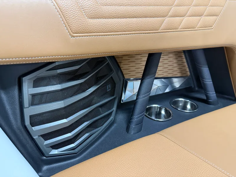 Slide: The Image of Correct Craft G23 2024 - 102