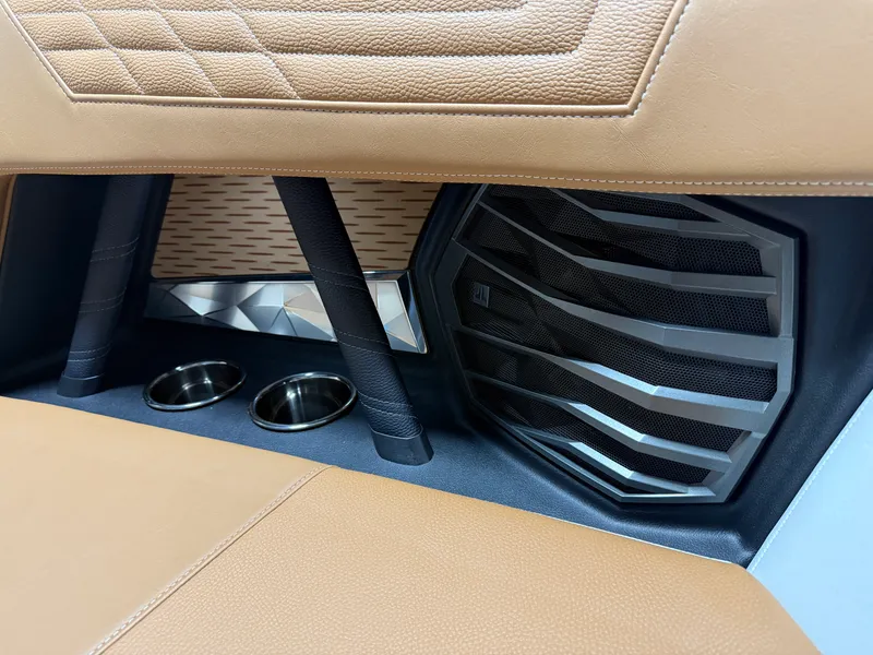 Slide: The Image of Correct Craft G23 2024 - 98