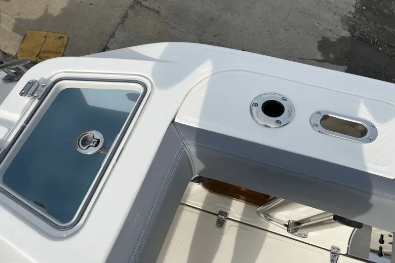 Slide: The Image of Boston Whaler 350 REALM 2025 - 12