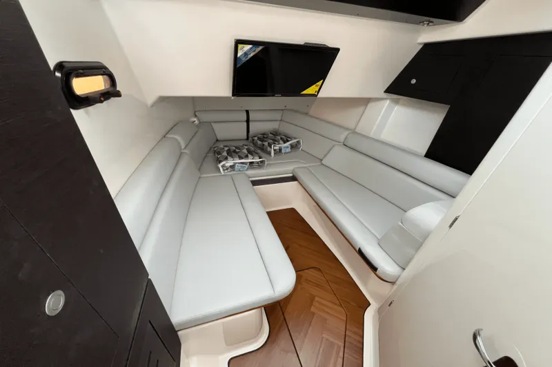 Slide: The Image of Boston Whaler 350 REALM 2025 - 33