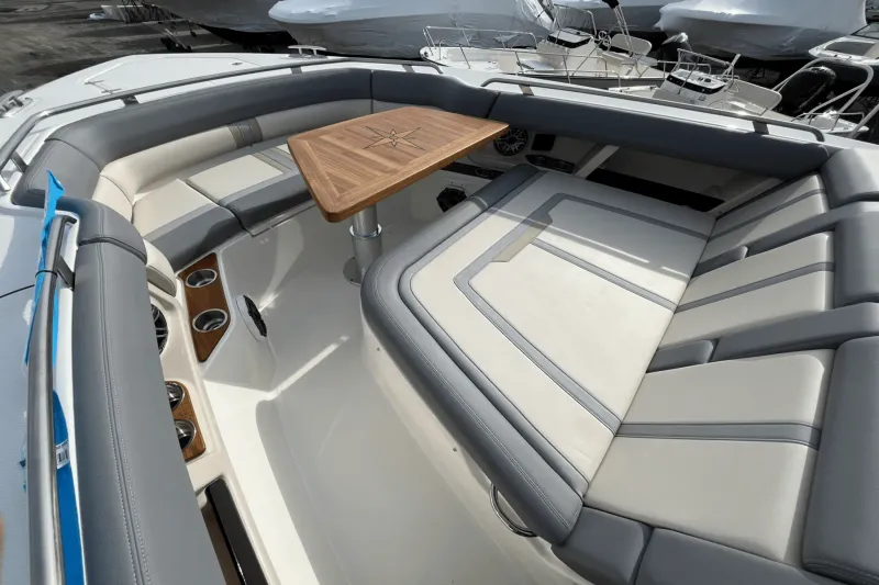 Slide: The Image of Boston Whaler 350 REALM 2025 - 36