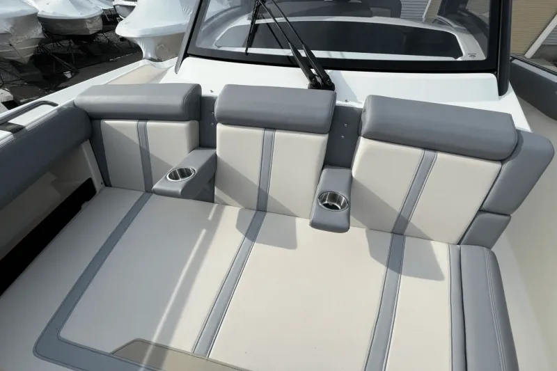 Slide: The Image of Boston Whaler 350 REALM 2025 - 38
