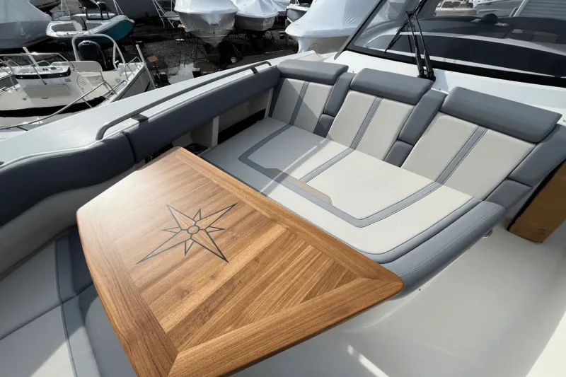 Slide: The Image of Boston Whaler 350 REALM 2025 - 39