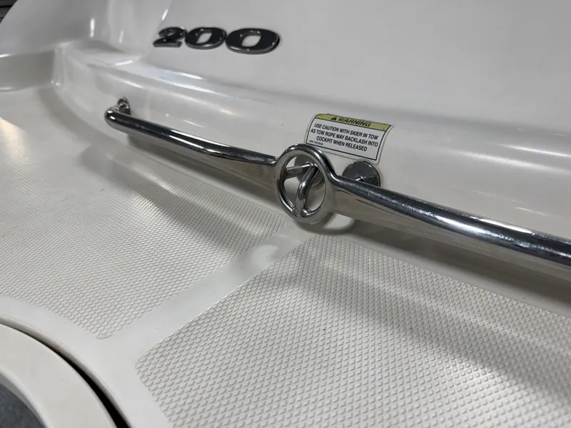 Slide: The Image of Sea Ray SUNDECK 200 2011 - 14