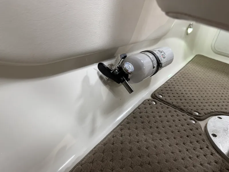 Slide: The Image of Sea Ray SUNDECK 200 2011 - 51