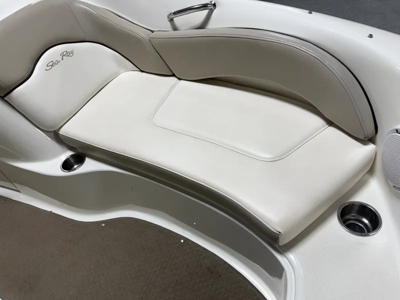 Slide: The Image of Sea Ray SUNDECK 200 2011 - 56