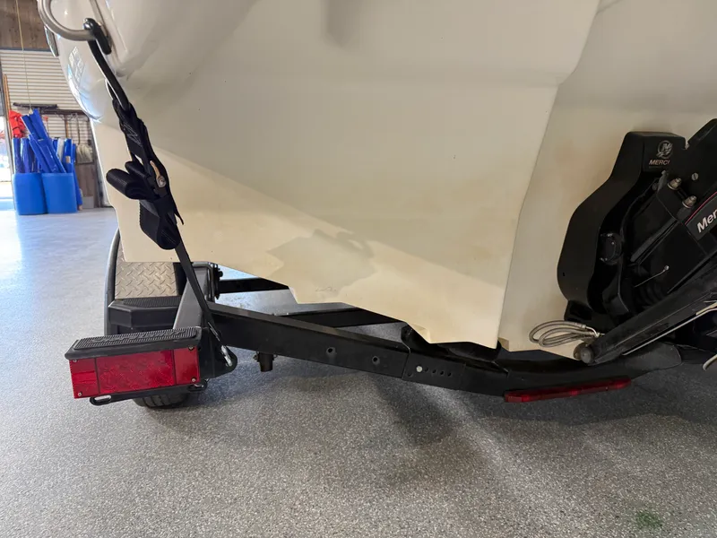 Slide: The Image of Sea Ray SUNDECK 200 2011 - 63