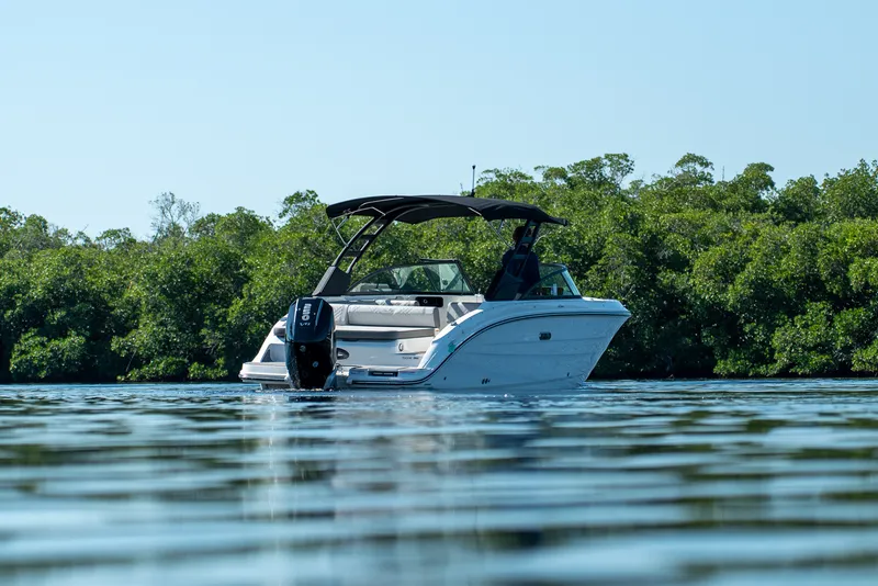 Slide: The Image of Sea Ray SDX 250 Outboard 2026 - 28